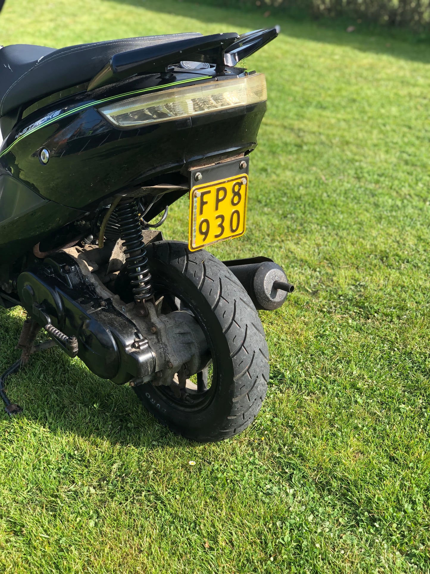 VGA nummerplade holder.